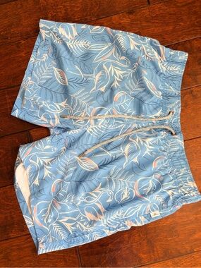 Men's Vintage Summer Light Blue Tropical Hybrid Swim Shorts with Drawstring